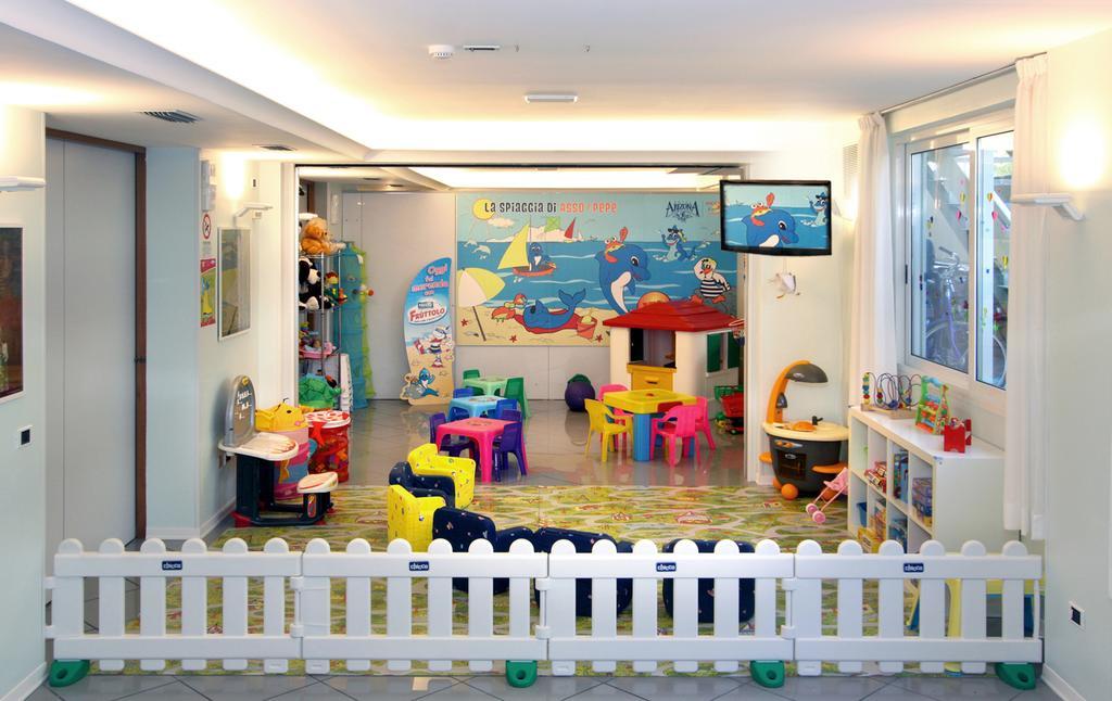 Hotel Arizona Riccione Ngoại thất bức ảnh
