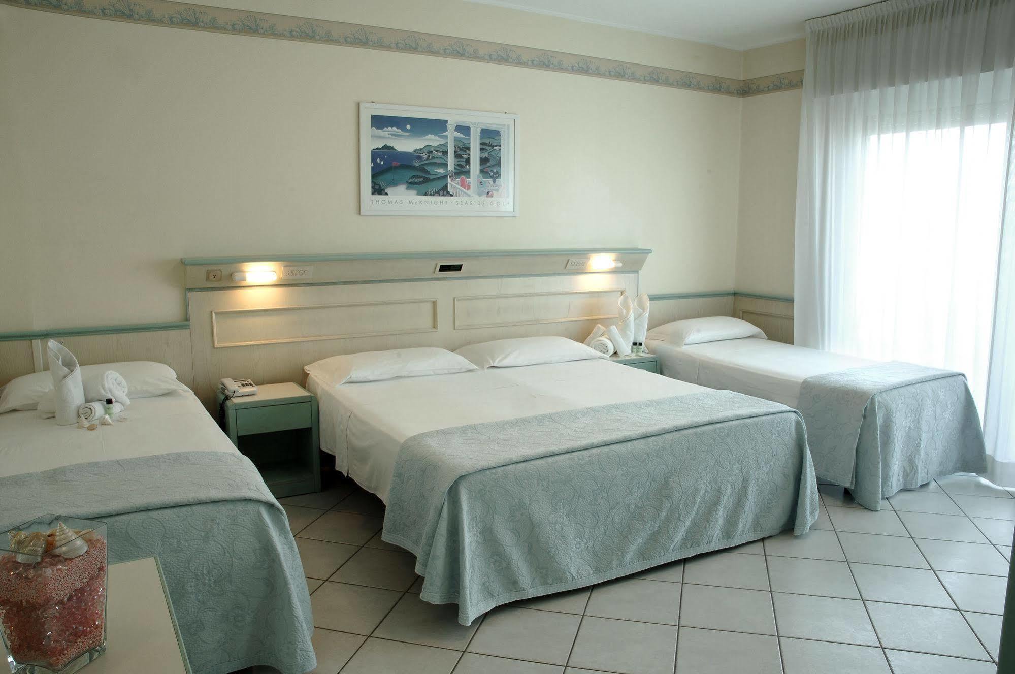 Hotel Arizona Riccione Ngoại thất bức ảnh